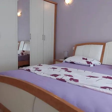 Beautiful 80 M From The Sea Appartement Marusici (Split-Dalmatia)